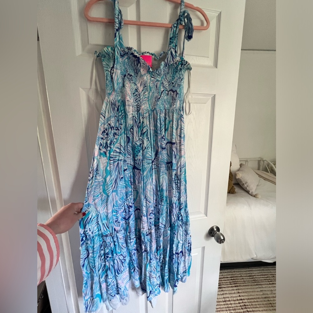 Blue print Lilly pulitzer stretchy dress size medium